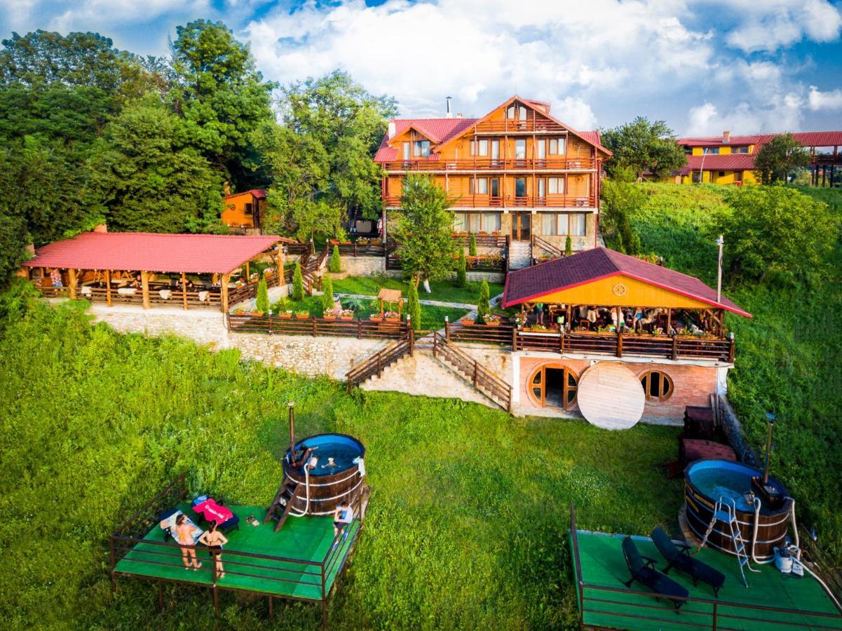 Hotel Pensiunea La Maria Lu' Sandoiu Poenari Zewnętrze zdjęcie