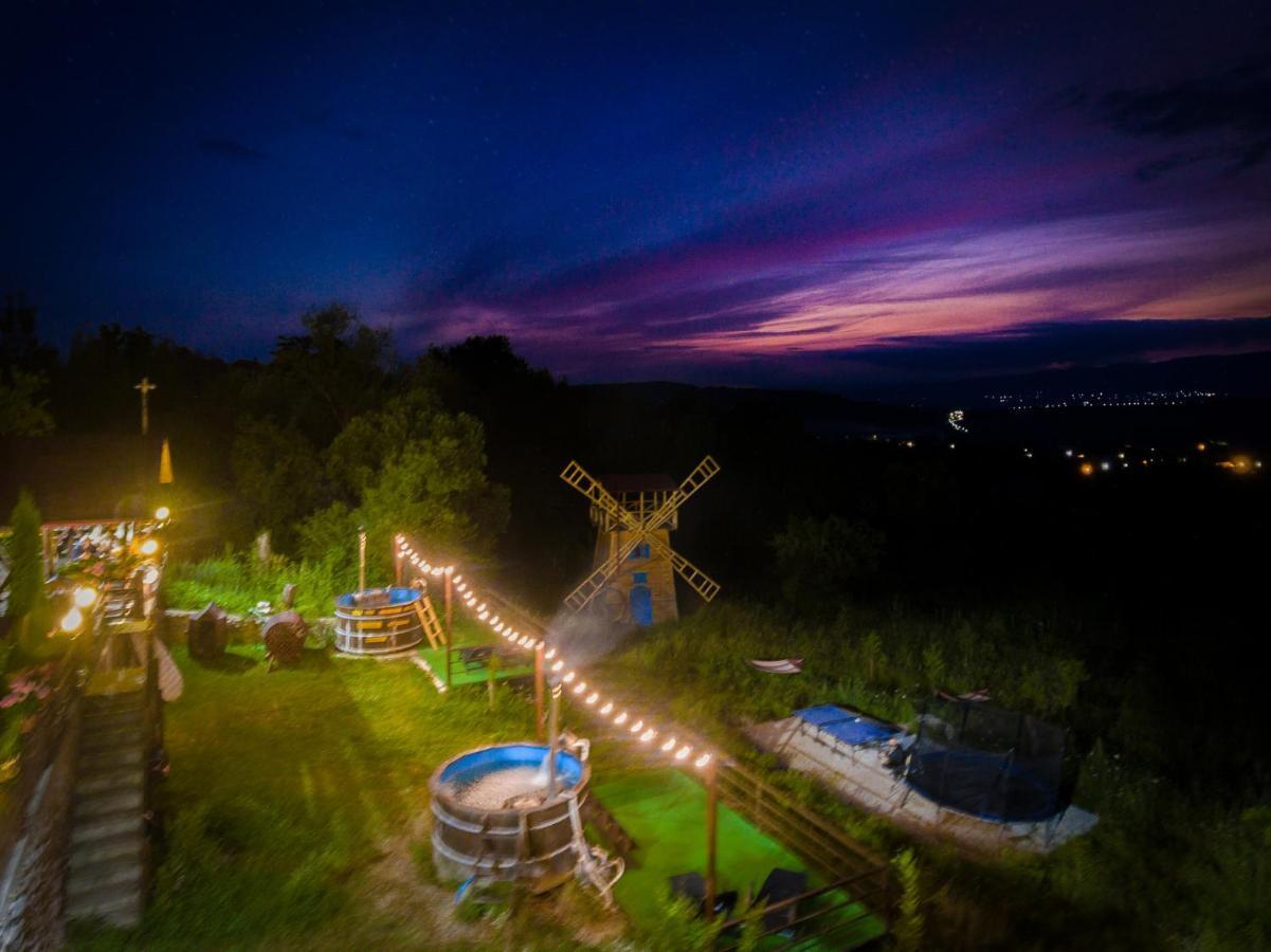 Hotel Pensiunea La Maria Lu' Sandoiu Poenari Zewnętrze zdjęcie