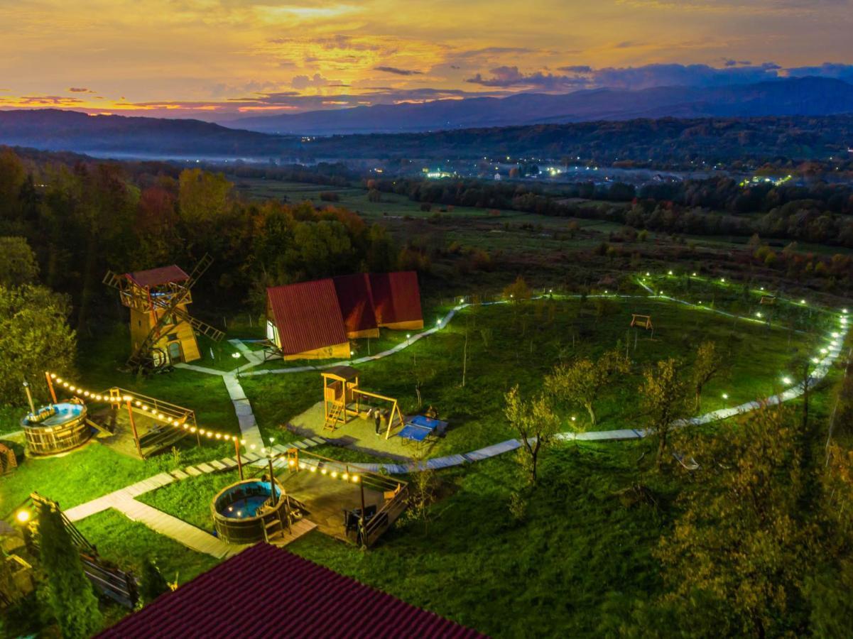Hotel Pensiunea La Maria Lu' Sandoiu Poenari Zewnętrze zdjęcie