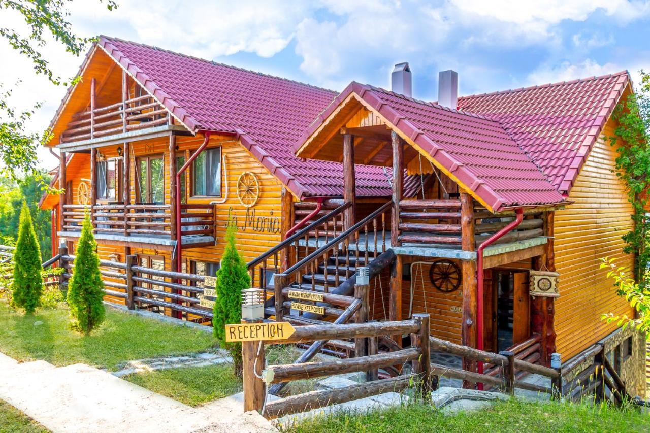 Hotel Pensiunea La Maria Lu' Sandoiu Poenari Zewnętrze zdjęcie